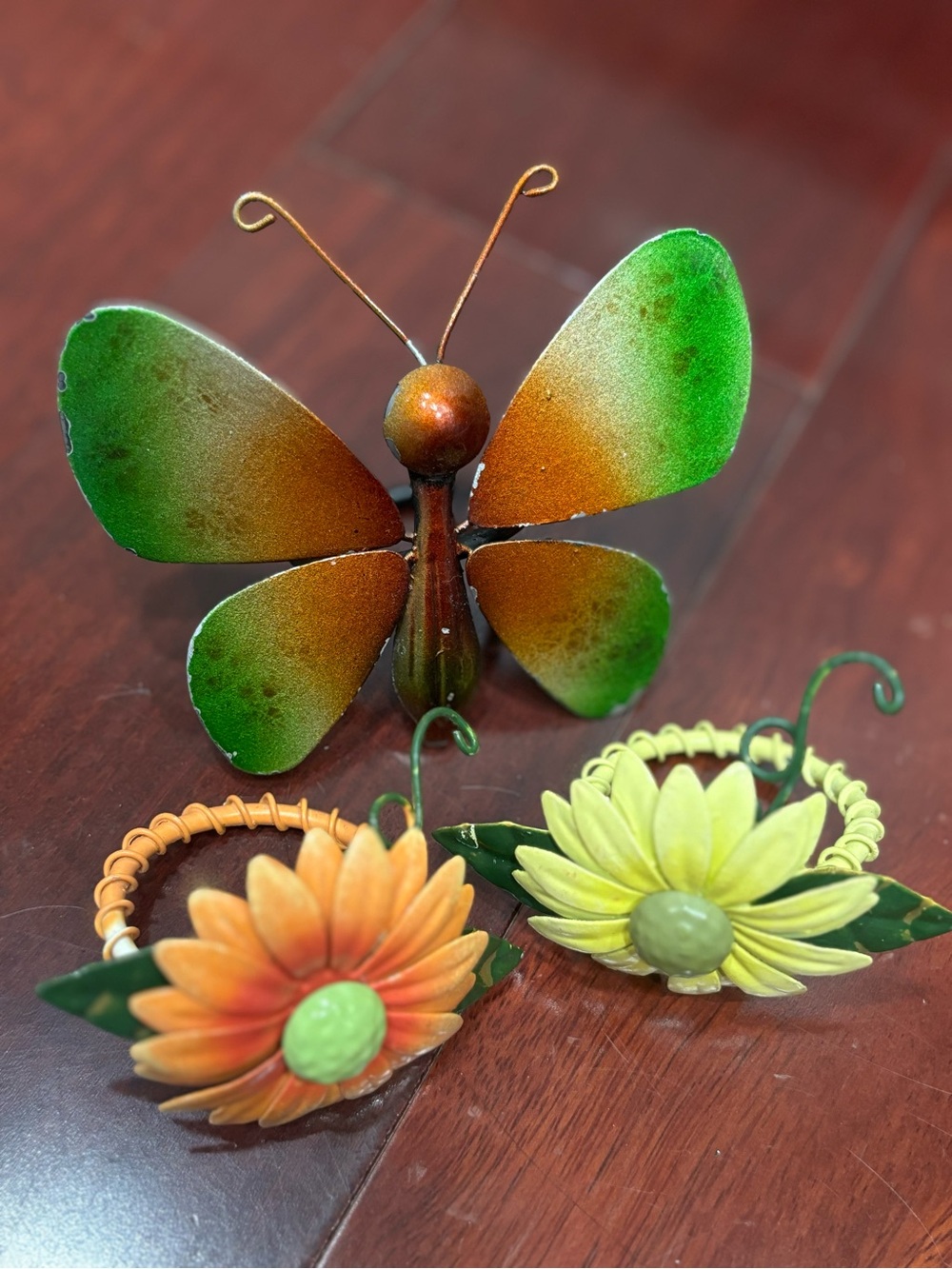 Napkin Rings: Set of 3 Butterly and Flowers Metal